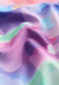 Next REGULAR FIT - Uimapuku - heart tie dye