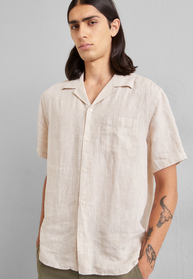 J.LINDEBERG - MELANGE REG SHIRT - Skjorte - safari beige, Forstørre