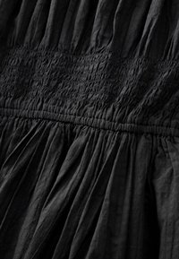 Unausgewählt, black