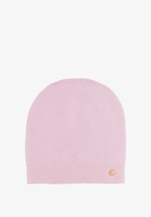 Hellrosa Strickmütze aus weichem Material. Verfügt über eine abgerundete Oberseite und ein kleines Holzlogo-Akzent an der Seite. Glatte Textur.