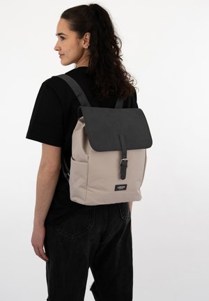 IDA - Rucksack - sand/grau