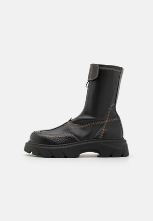 MIISTA, DANICA - Bottines à plateau - black