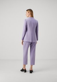 BOSS JOCALUAH - Puspaltis - medium purple