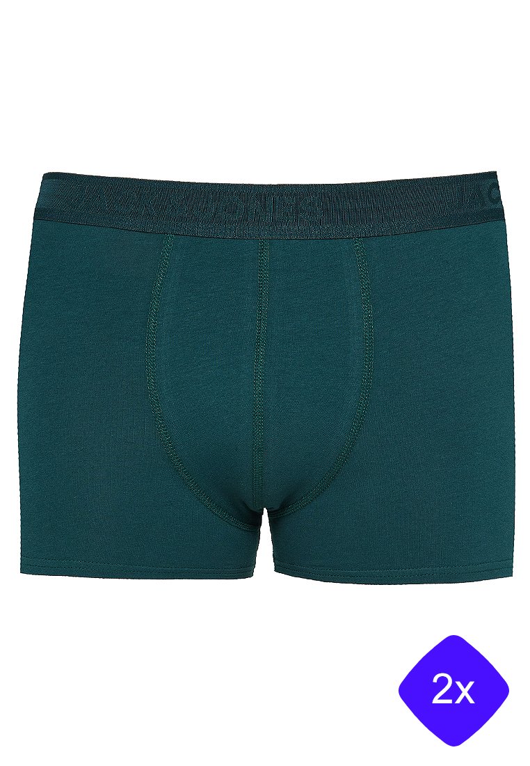 Boxer shorts para hombres en color verde azulado, fabricados con un tejido suave, que incluyen un pouch frontal que ofrece soporte, costuras cosidas y una cinturilla elástica. El paquete incluye dos unidades.