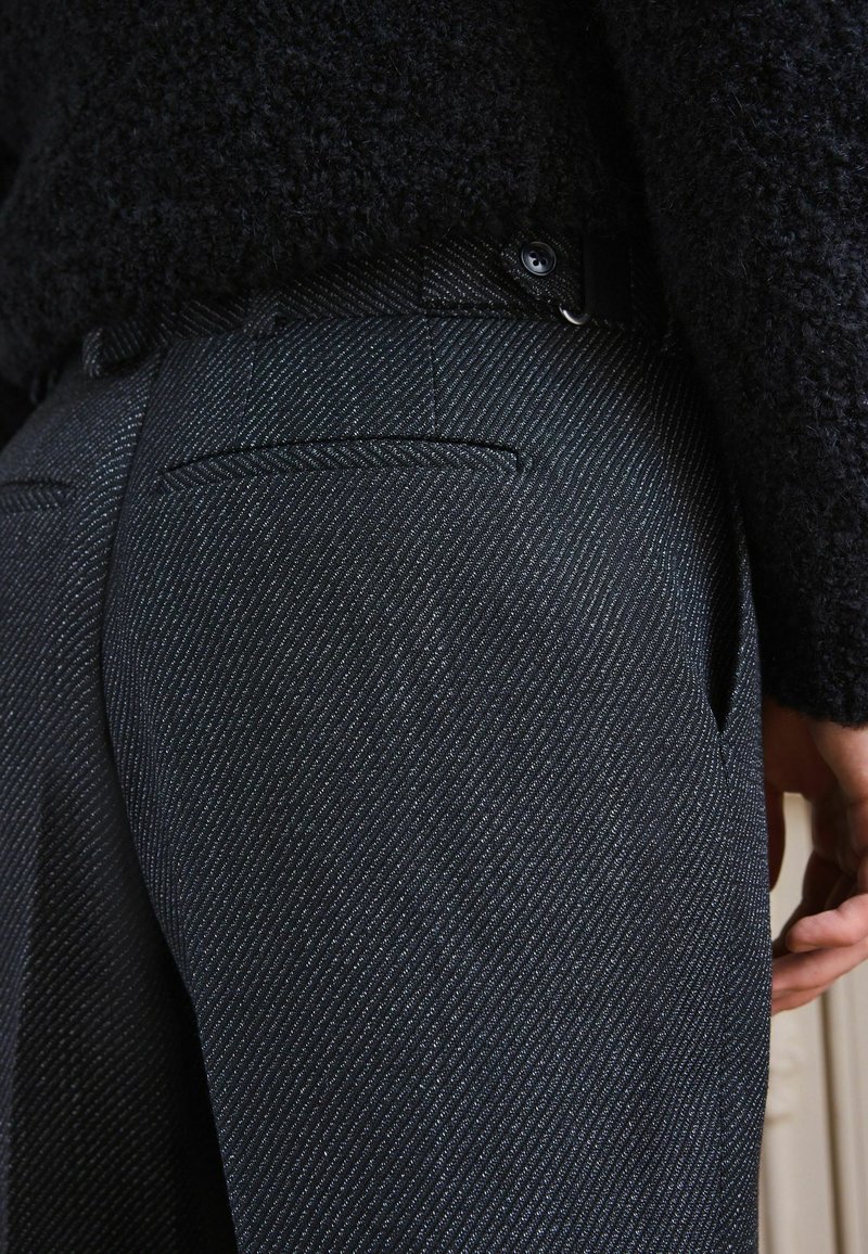 Next TEXTURED - REGULAR FIT - Pantalones - black
