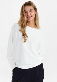 Nümph NUDAYA - Strickpullover - cloud dancer