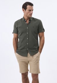 Unausgewählt, khaki
