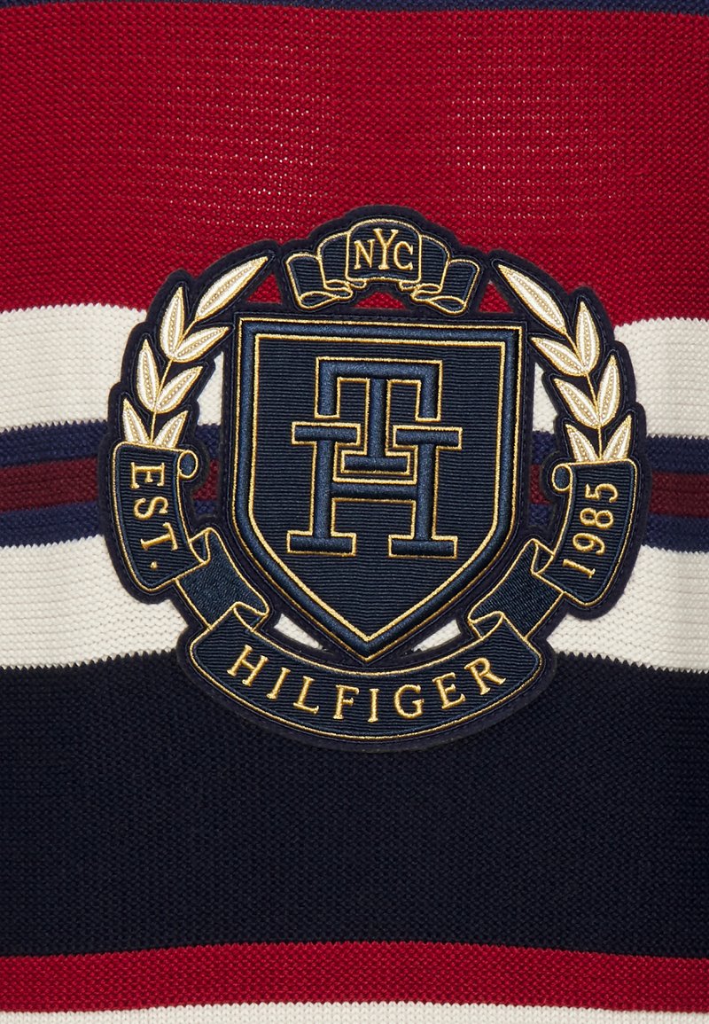 Tommy Hilfiger SEASONAL CREST CREW NECK - Jumper - feather white/off-white  - Zalando.de