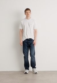 BOSS TEE - Jednoduché tričko - white