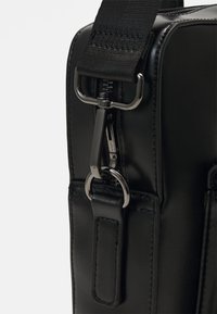 Pier One UNISEX - Computertasker - black