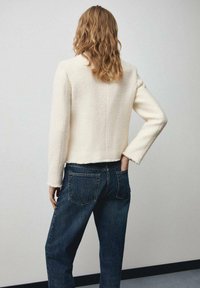 Mango YOKO - Letná bunda - off-white