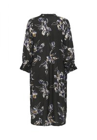 Rochie neagră cu flori, cu croi lejer, de lungime până la genunchi, cu mâneci bufante și modele floraleColorate în nuanțe de albastru și crem.
