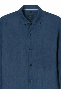 Donkerblauw linnen overhemd met een knoopsluiting aan de voorkant, een spread collar en een borstzak. Regular fit ontwerp met korte mouwen.
