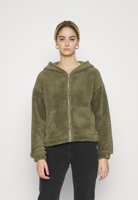 Pieces PCCARLI ZIP HOODIE - Casaco polar - deep lichen green