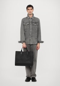 Michael Kors STRUCTURED TOTE STRAP UNISEX - Kandekott - black