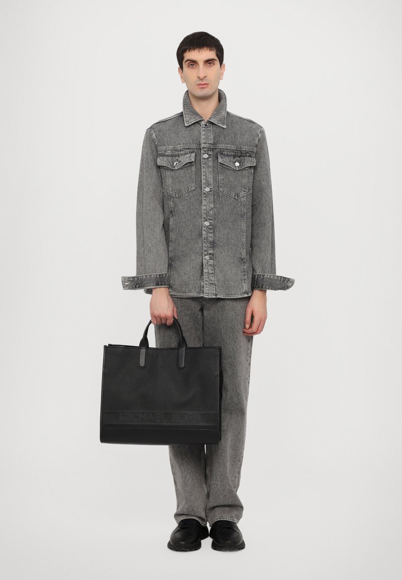 Michael Kors STRUCTURED TOTE STRAP UNISEX - Kandekott - black