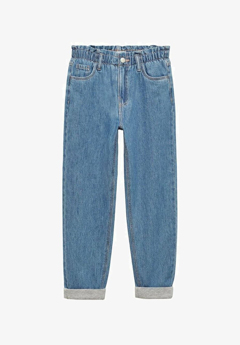 Svijetloplave traperice s opuštenim krojem, elastičnim pojasom, jednim prednjim gumbom i prevrnutim manžetama od sive tkanine. Vidljive prednje džepove.