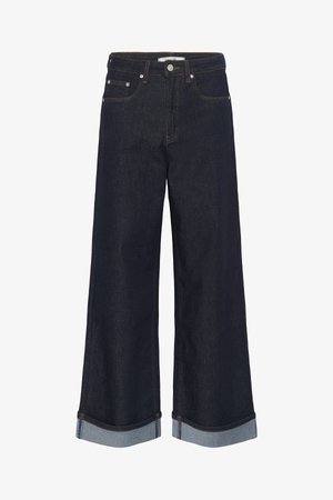 Dunkelblaue Denim-Jeans mit weitem Bein, umgeschlagenen Säumen, vorderer Knopf- und Reißverschluss sowie Vorder- und Gesäßtaschen.