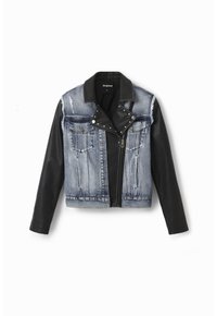 Jeansjacka med slitna blå framsida, svarta läderslänger, silvernitar på kragen, blixtlås i fram och fyra framfickor.