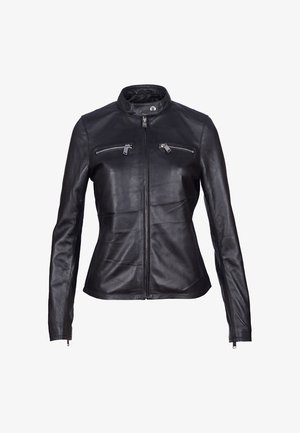 Veste en cuir noir avec un design ajusté, poches poitrine zippées et col mandarin. Texture lisse et silhouette cintrée.