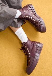Converse Vysoké tenisky - bordeaux