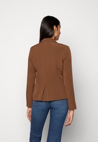 ONLY ONLSELMA ASTRID LIFE PLEAT  - Blazer - carafe
