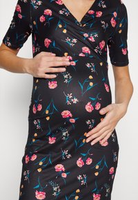 Pieces Maternity HAMIONE DRESS - Φόρεμα από ζέρσεϊ - black