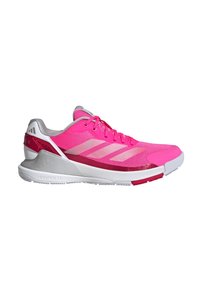 Chaussure de sport rose vif avec des accents blancs et gris, design à lacets, semelle coussinée pour la course ou l'entraînement.