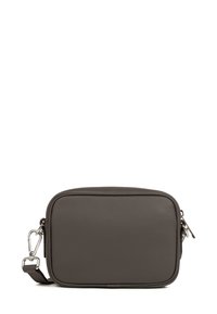 Borsa a tracolla in pelle grigia con forma rettangolare, superficie piatta, accessori in argento e una tracolla regolabile per un trasporto versatile.