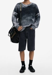 Desigual Sweter