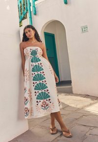 Next REGULAR FIT - BANDEAU MIDI  - Dienas kleita - khaki green