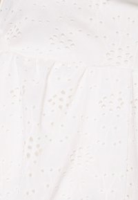 MAMALICIOUS MLDINNA TESS - T-shirt estampada - snow white
