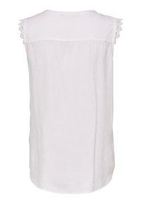 Blusa bianca senza maniche con bordo in pizzo sulle spalle, scollatura rotonda e una linea dritta. Il tessuto appare liscio e leggero.
