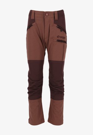 Pantaloni da esterno marroni con vita regolabile, diverse tasche con zip, rinforzi sulle ginocchia e una combinazione di tessuti lisci e testurizzati.
