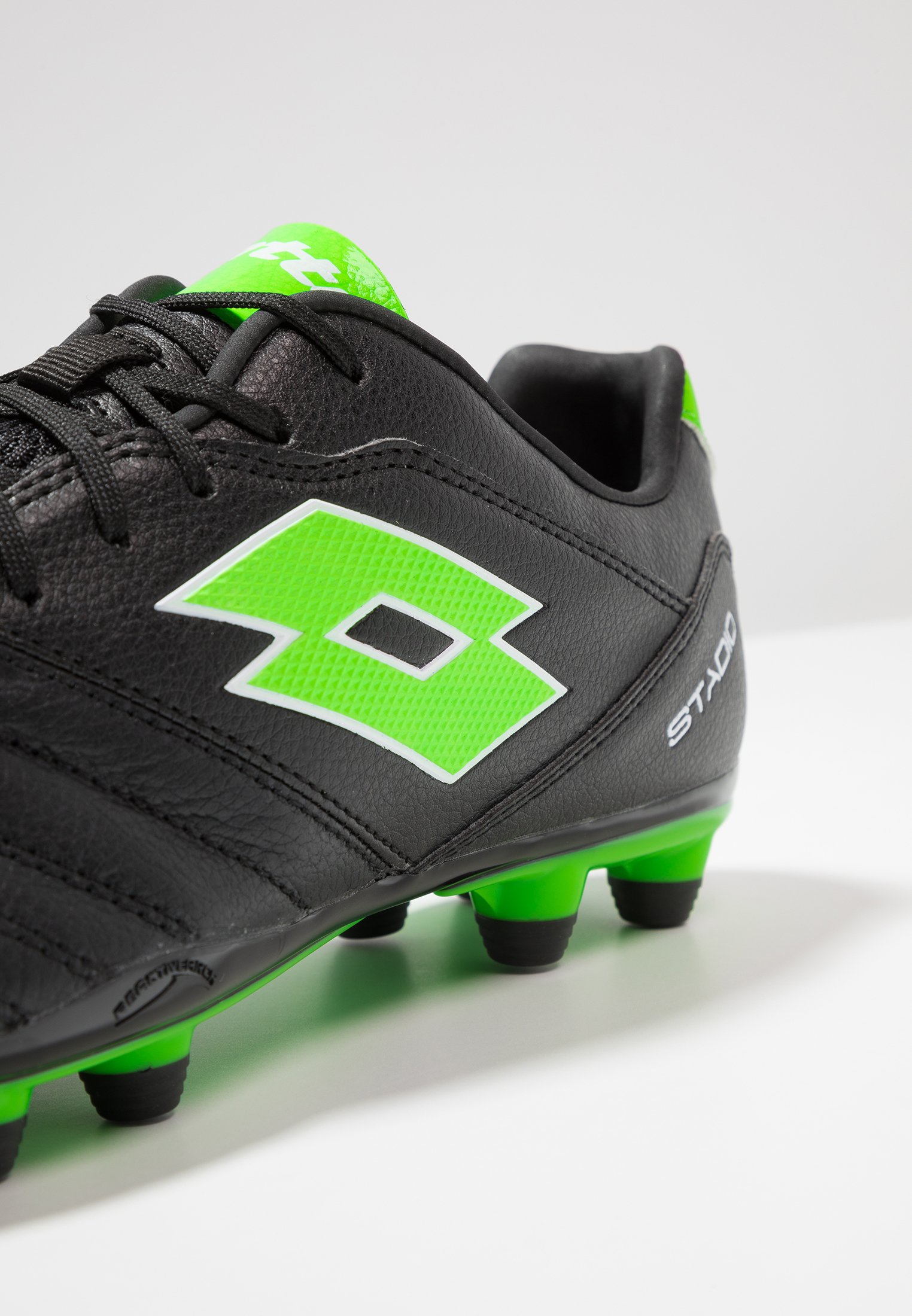 Lotto STADIO 300 II FG Fotballsko all blackspring green Lotto STADIO 300 II FG Fotballsko all blackspring green