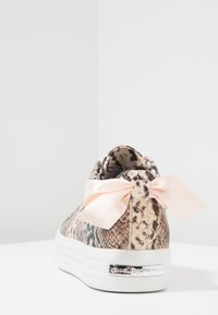 Kennel + Schmenger Tenisky - light pink