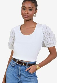 REGULAR FIT - 3D PUFF SLEEVE - Trükipildiga T-särk - white