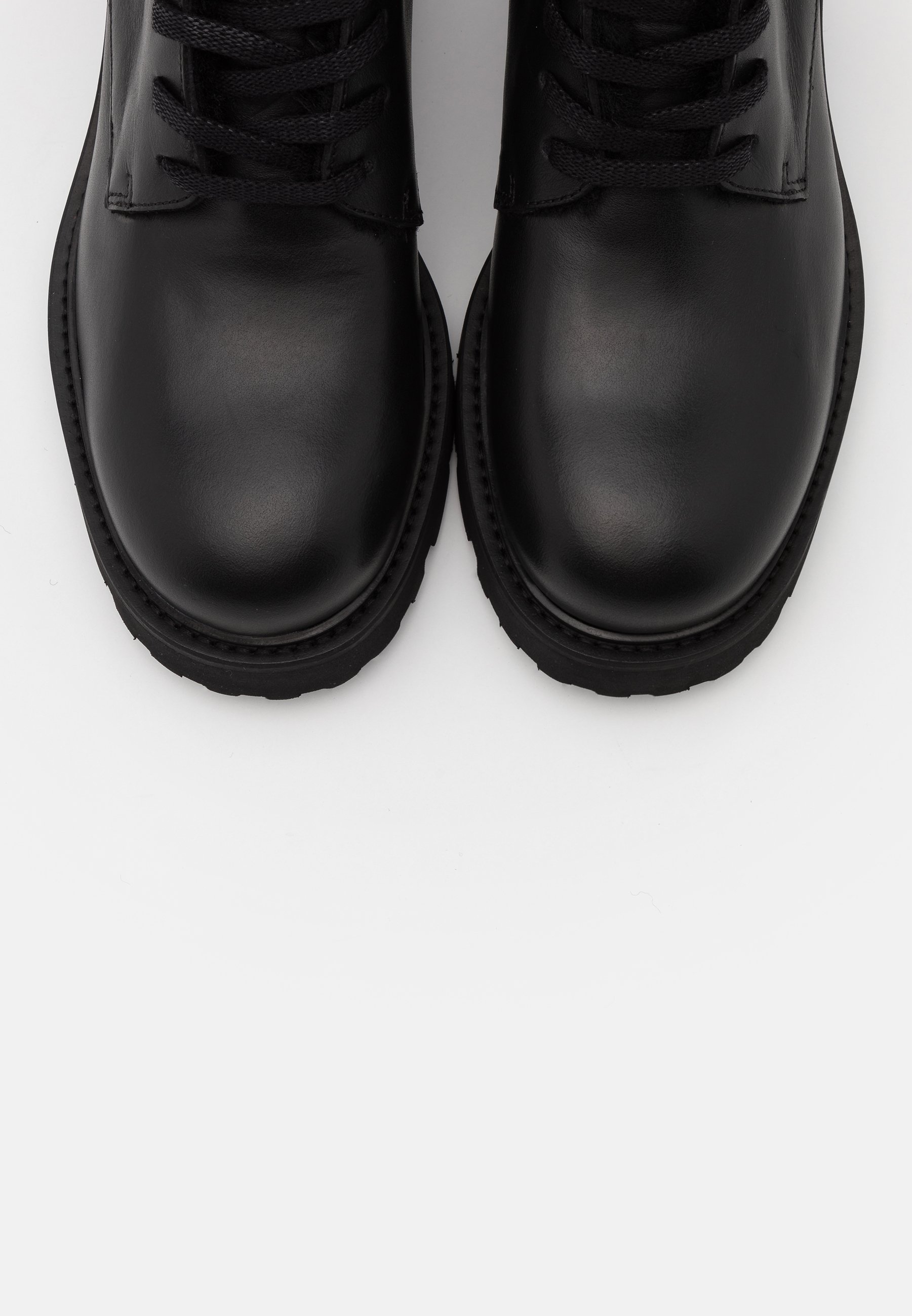 Filippa K KRISHA LACED BOOT Snörstövlar blacksvart Filippa K KRISHA LACED BOOT Snörstövlar black Zalando.se