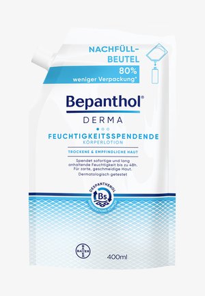 Bepanthol Derma Bodylotion Nachfüllpack, weiß mit blauer Schrift, verfügt über eine Ausgießöffnung für einfaches Dosieren und enthält 400 ml feuchtigkeitsspendende Lotion.
