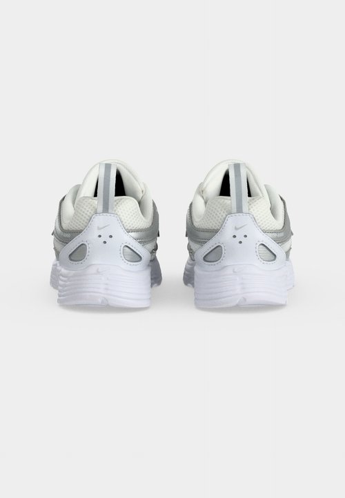 Nike P 6000 UNISEX - Trainers - white/photon dust/metallic silver-coloured — foto 4