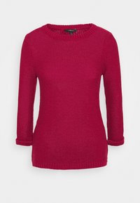 Pletený pulovr v jasně červené barvě, s kulatým výstřihem, tříčtvrtečními rukávy a žebrovanými manžetami. Celý z texturované látky.