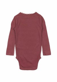 Body a maniche lunghe color bordeaux realizzato in tessuto a costine, con scollo a onda e vestibilità aderente. Nessun motivo visibile o dettagli in metallo.