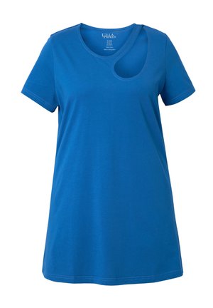 Niebieska bawełniana koszulka z krótkim rękawem z okrągłym dekoltem i wycięciem w kształcie łuku w pobliżu prawego ramienia.