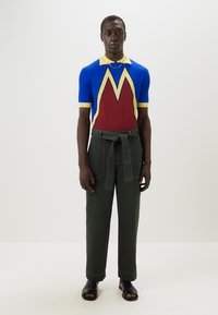 Lukhanyo Mdingi Παντελόνι - bottle green