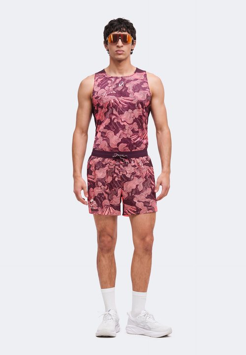 ASICS FUJITRAIL ALL OVER PRINT SHORT - Sports shorts - blazing coral/dark aubergine — foto 2