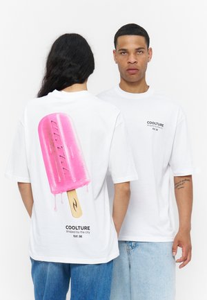YOURTURN, REGULAR FIT - Μπλουζάκι με στάμπα - white