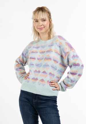 Muntgroene trui met een gestructureerd breipatroon dat meerkleurige hartvormen heeft in roze, paars en oranje. Ribbelmanchetten en -zoom.