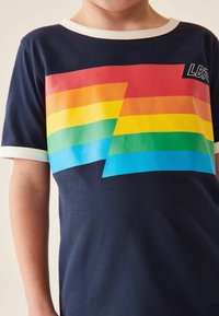 Little Bird SHORT SLEEVE RAGLAN COLOURFUL - REGULAR FIT - Apdrukāts T-krekls - navy ecru stripe