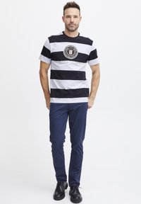 Neizdevās ģenerēt alternatīvo tekstu.