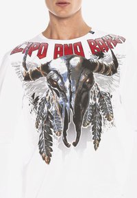 Cipo & Baxx Langarmshirt - white